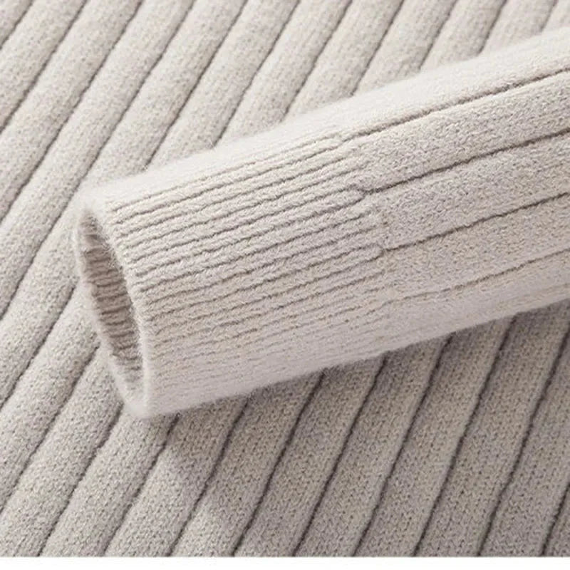Sweater golf z półzamkiem